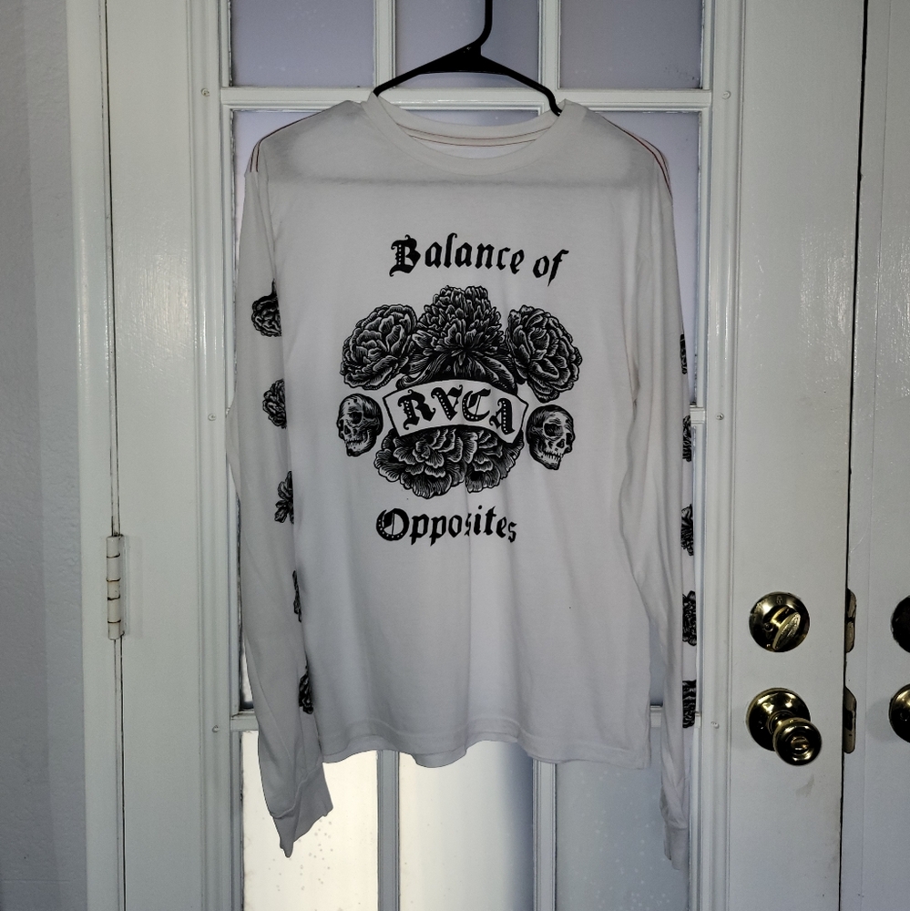 {SOLD} RVCA White Long Sleeve Graphic Tee
